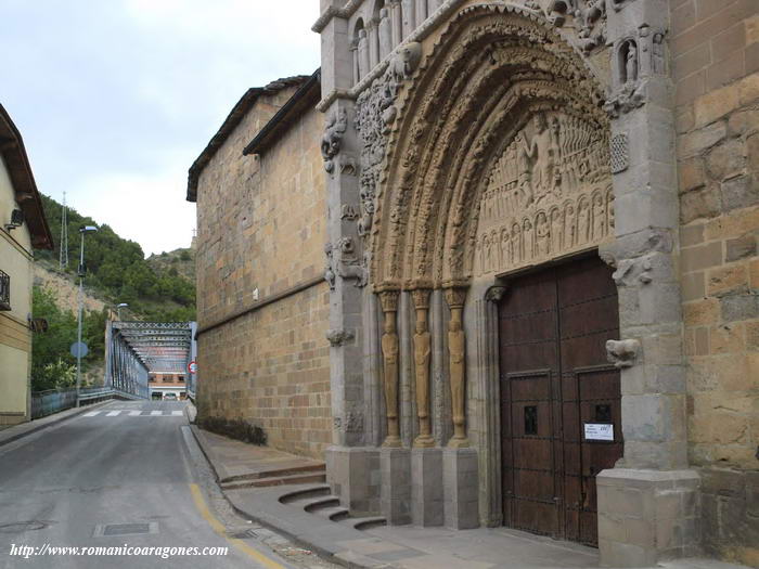 PORTADA, CALZADA Y PUENTE SOBRE EL RÍO ARAGÓN